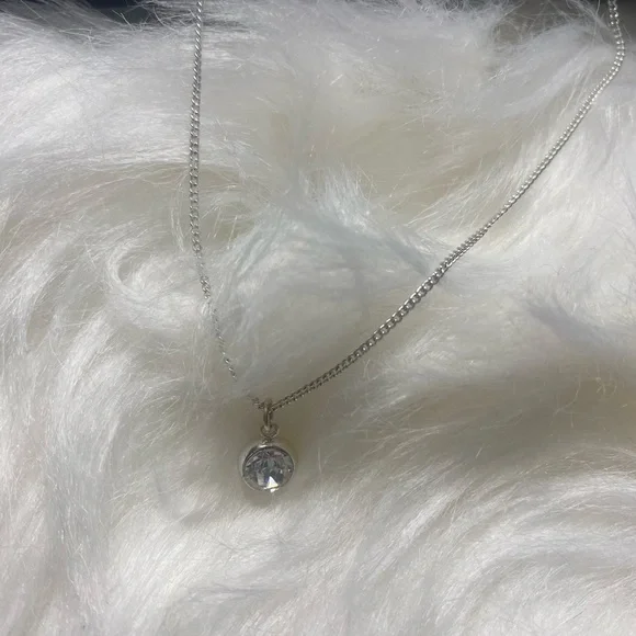 Fsshion necklace - Picture 2 of 3